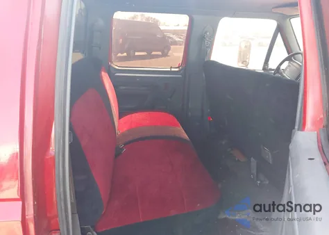 1992 Ford F350 из США, поврежденный, VIN 2FTJW35M9NCA52369